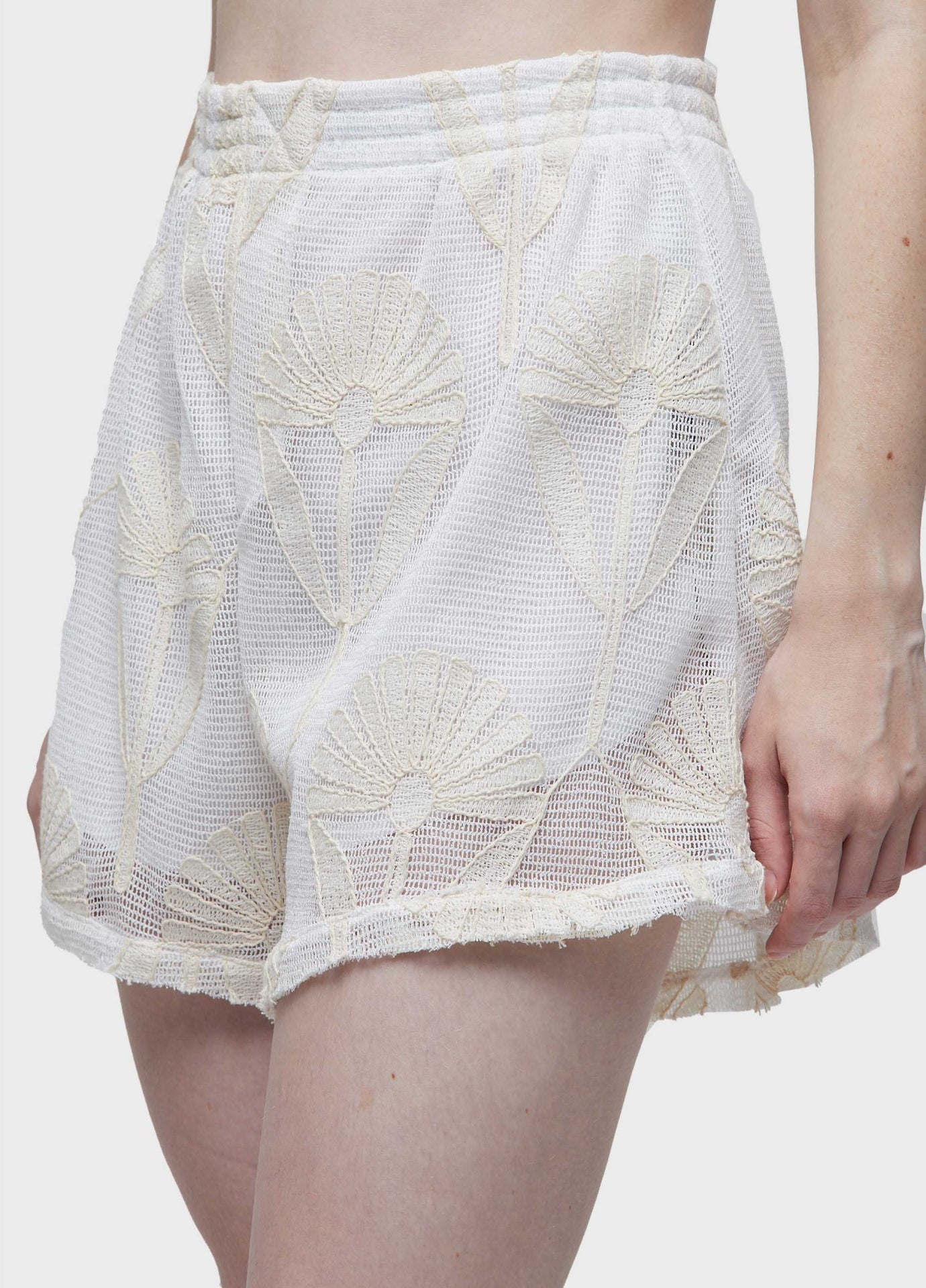 Short Tela Bordada Osklen