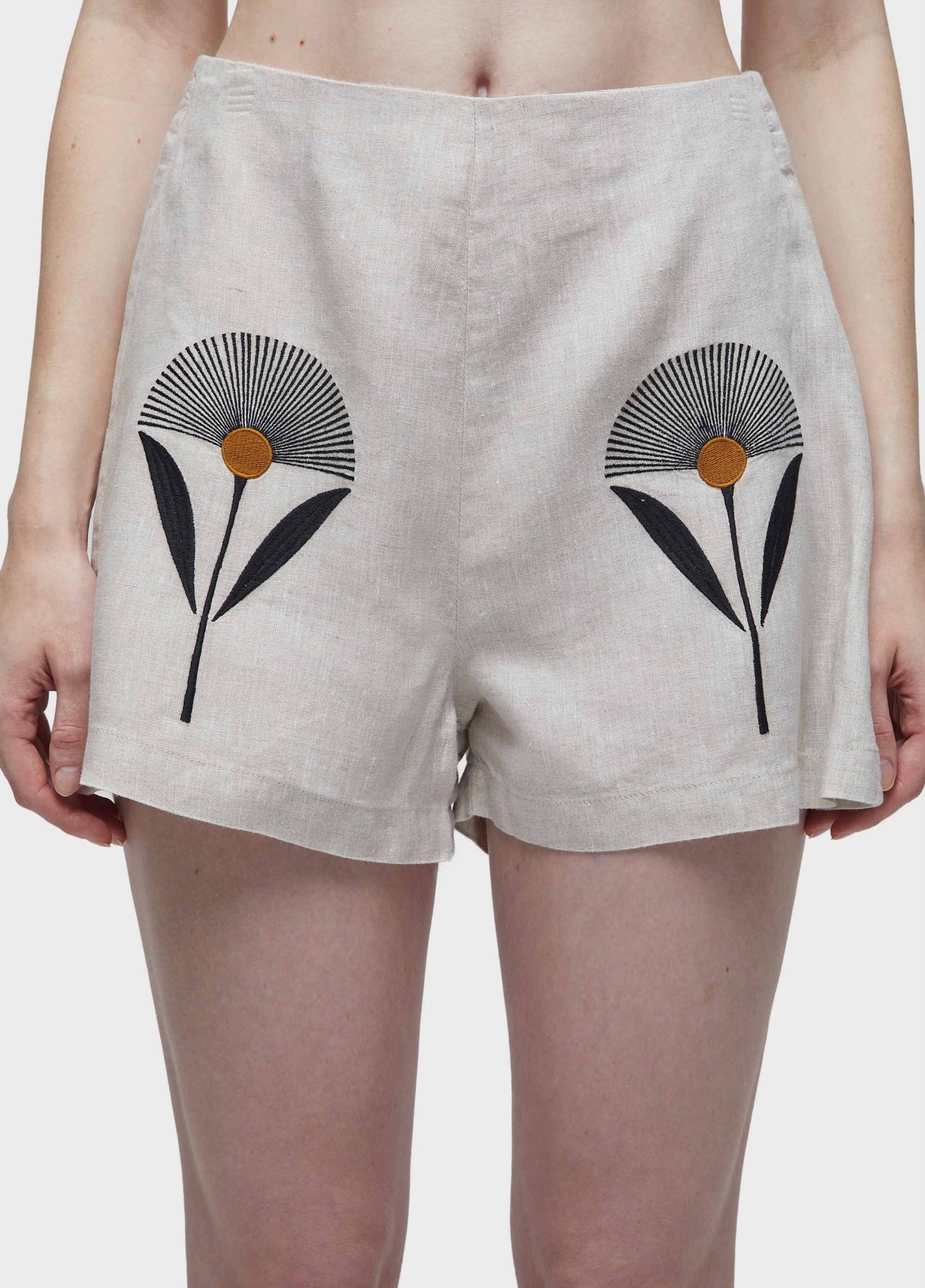 Short Bordado Sunflower Osklen