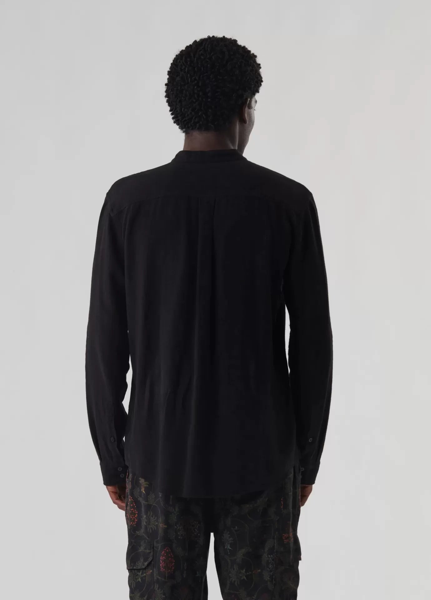 Camisa Colarless Bordado Osklen