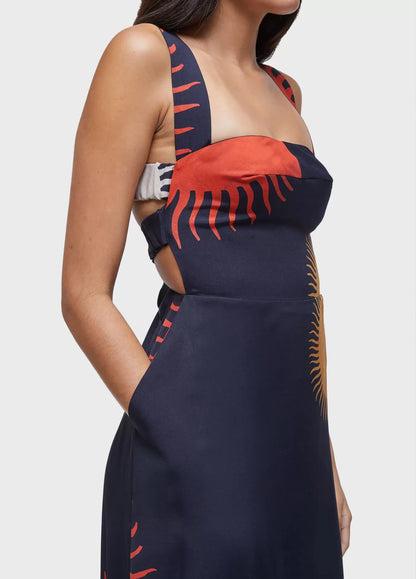 Vestido recortes sol