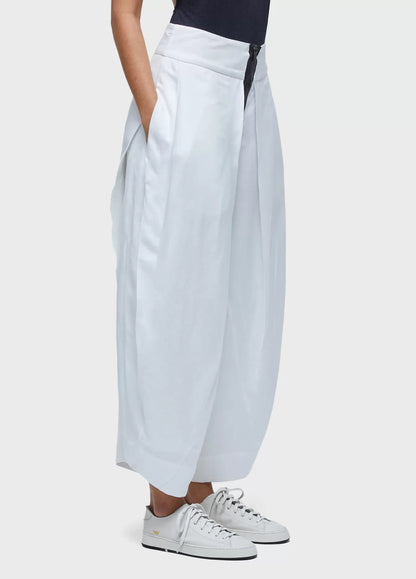 Calça pregas sol