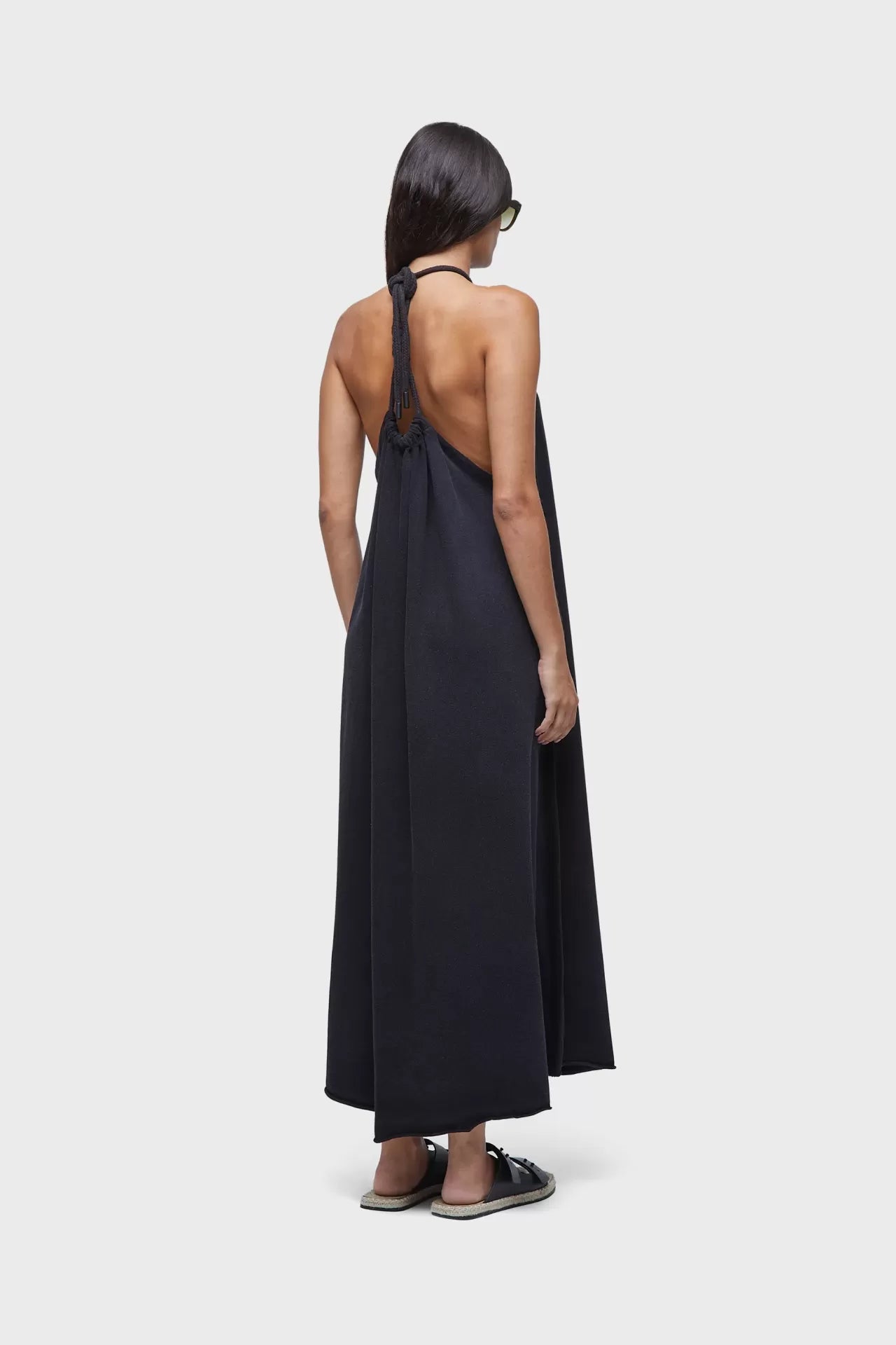 Vestido frente unica cordas