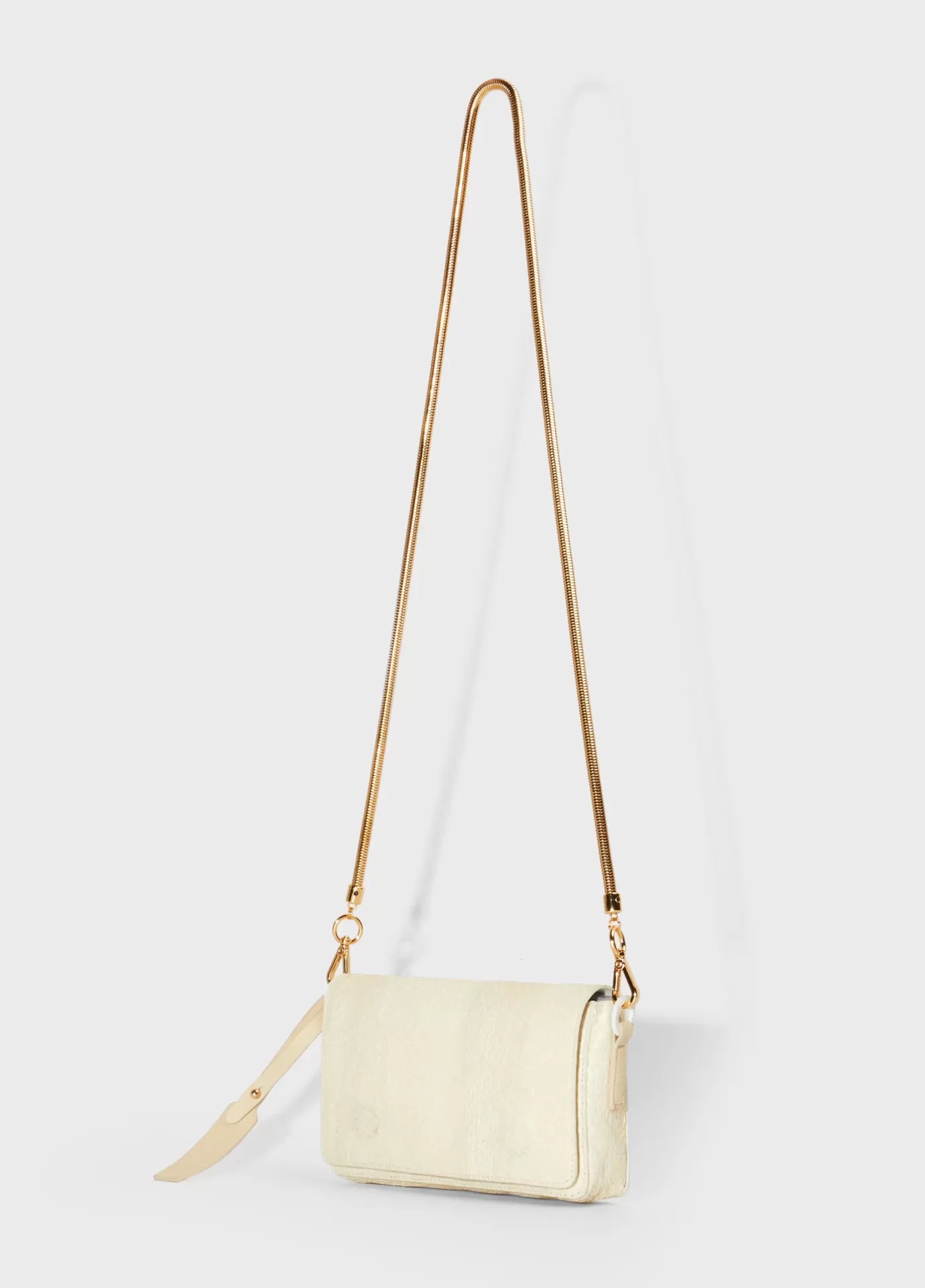Bolsa Naite Gold Osklen