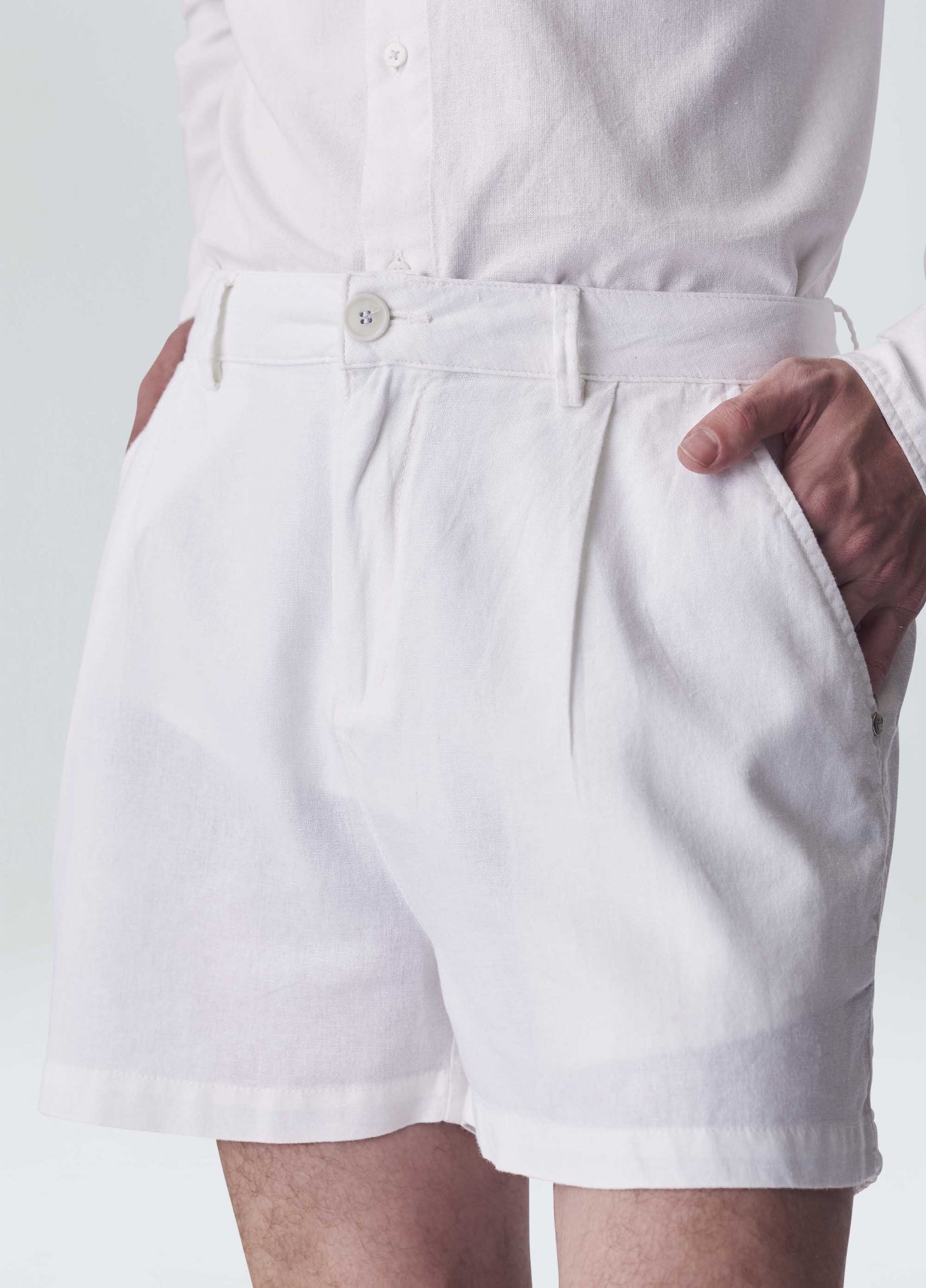 Short Fluid Linen Pleats