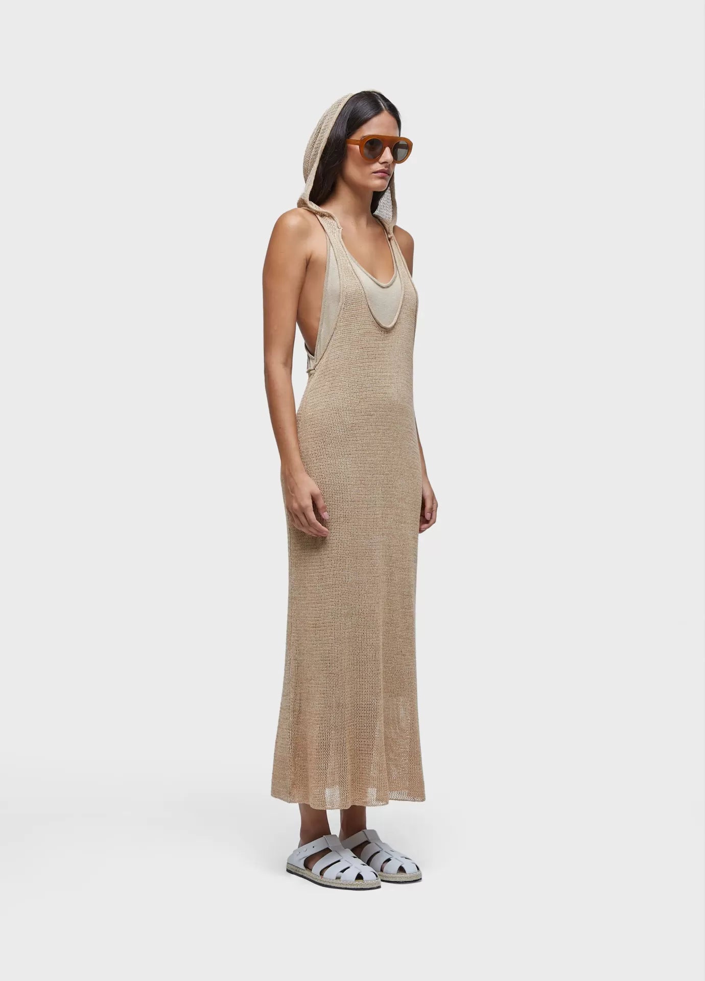 Vestido tricot capuz cortica