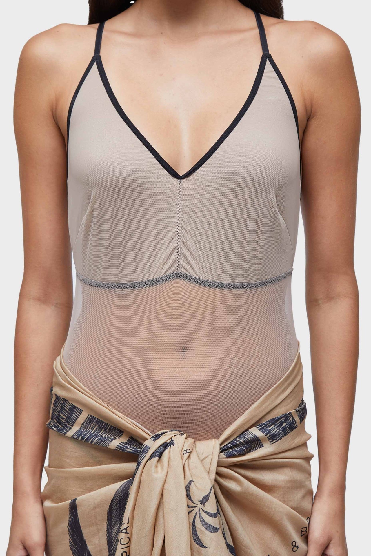 Body Under Tule Osklen