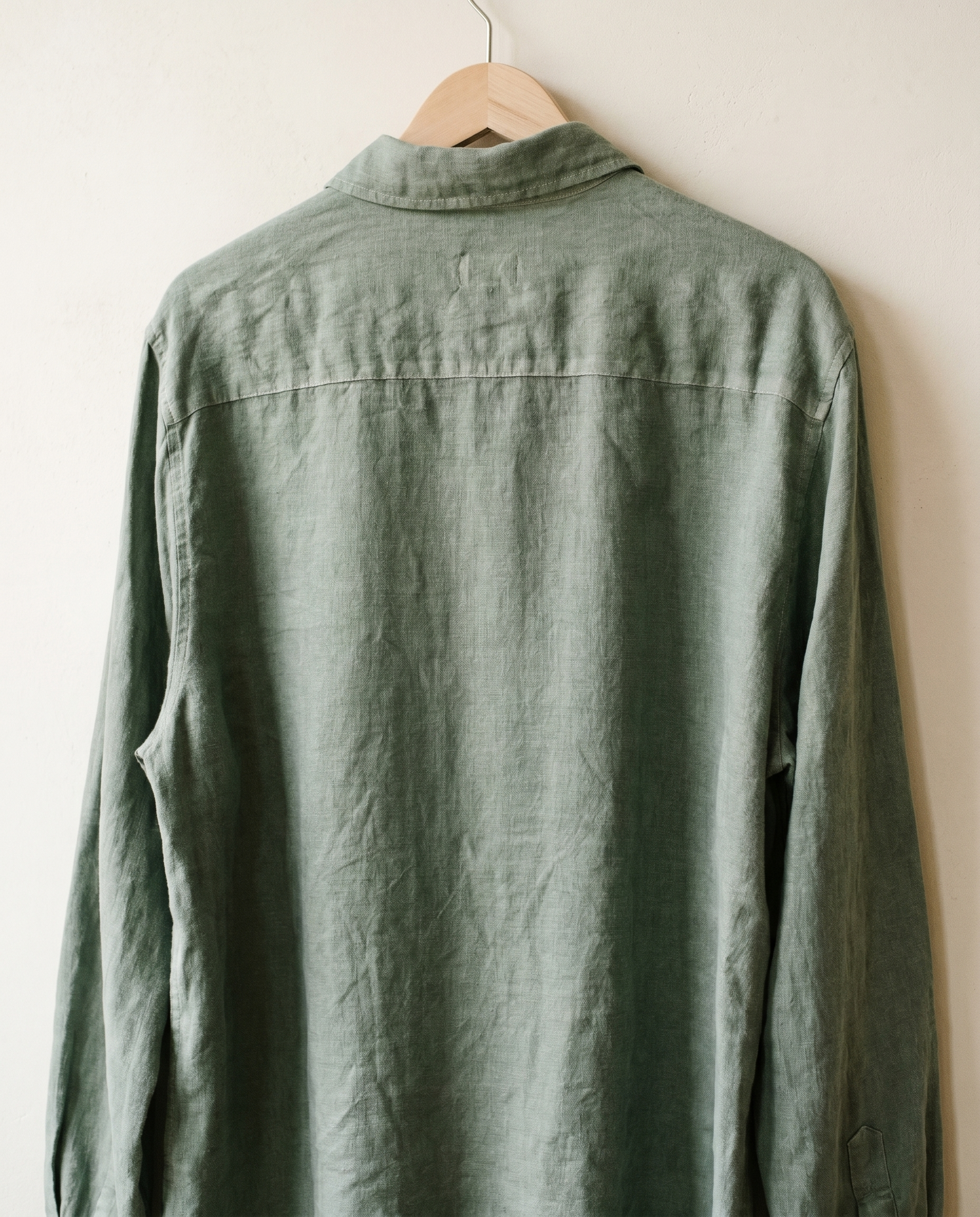 The Linen Shirt 101 in Eucalyptus — back